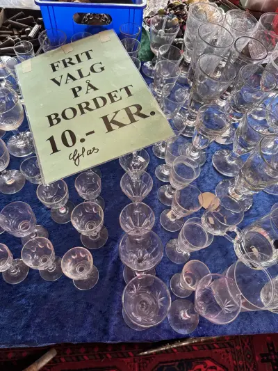 Ny vare: Forskellige antikke glas