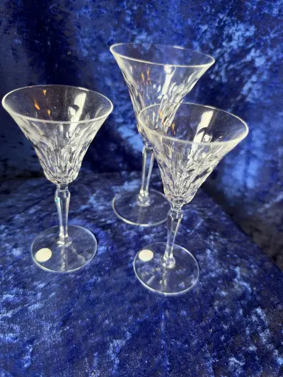 vintage krystalglas i det populære Paris-mønster fra Lyngby Glas (eller produceret i samme klassiske stil af mærker som Spiegelau/Cristal d'Arques)