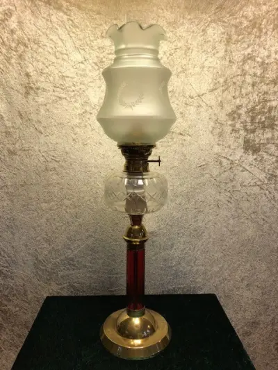 Petroleums stålampe