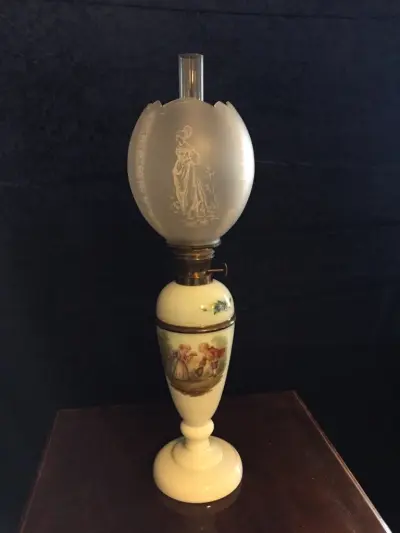 Stålampe med gammel kuppel